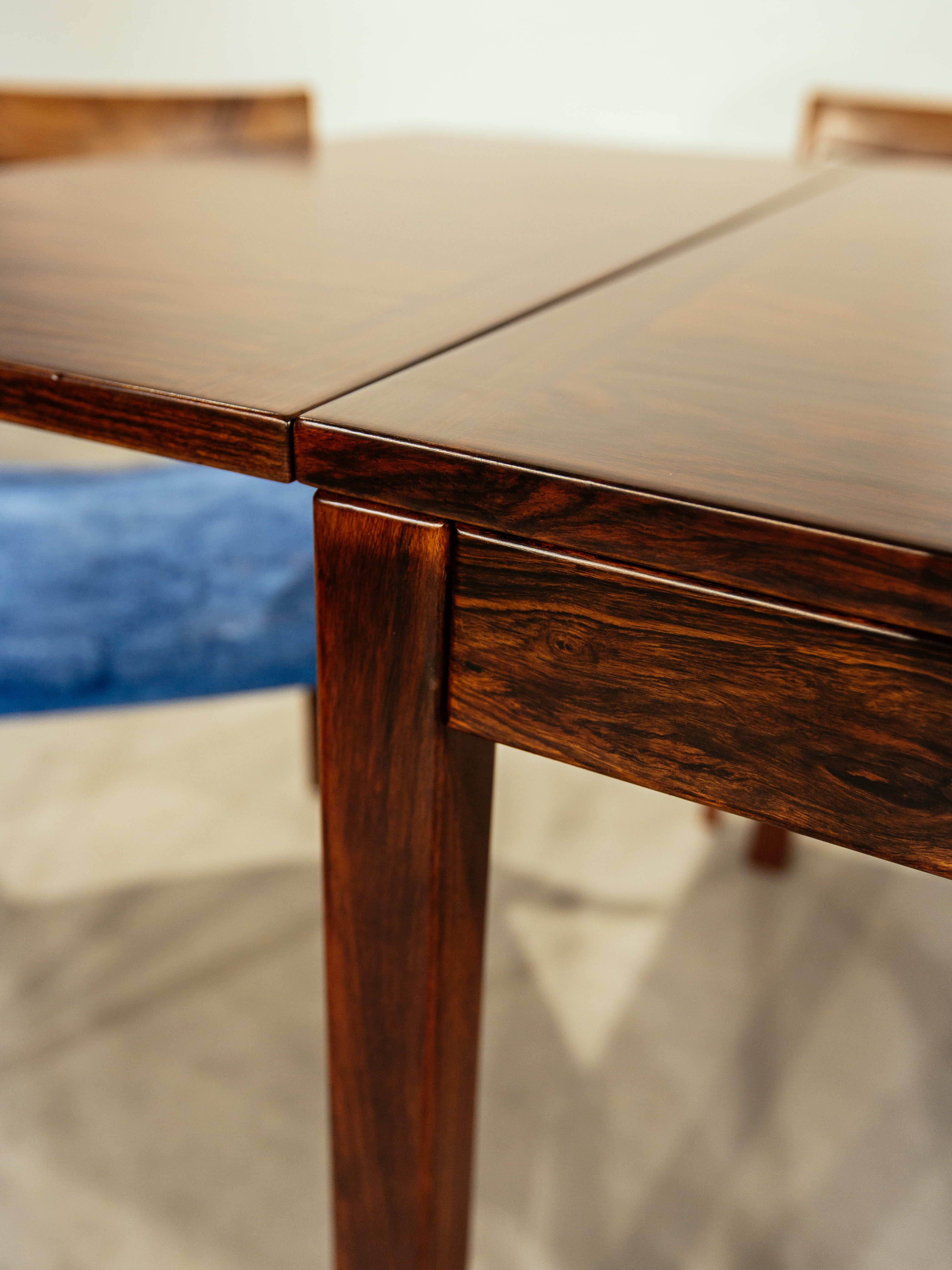 Vejle Stole og Möbelfabrik üretimi, Rosewood ağacı yemek masası 